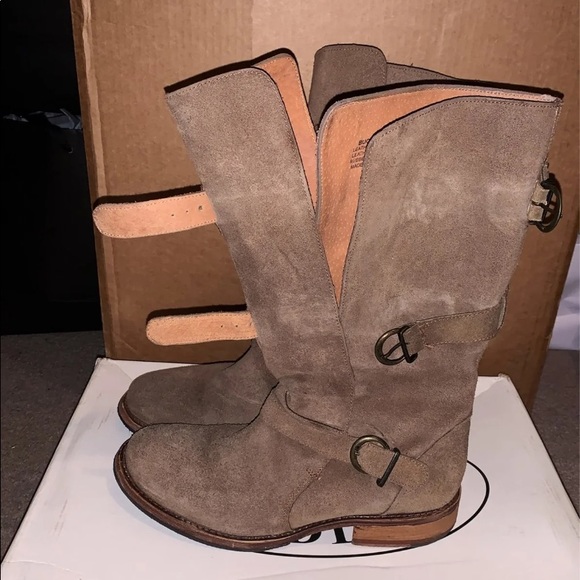 Steve Madden Taupe/Gray Suede sz10 Side buckle boot - Picture 4 of 7
